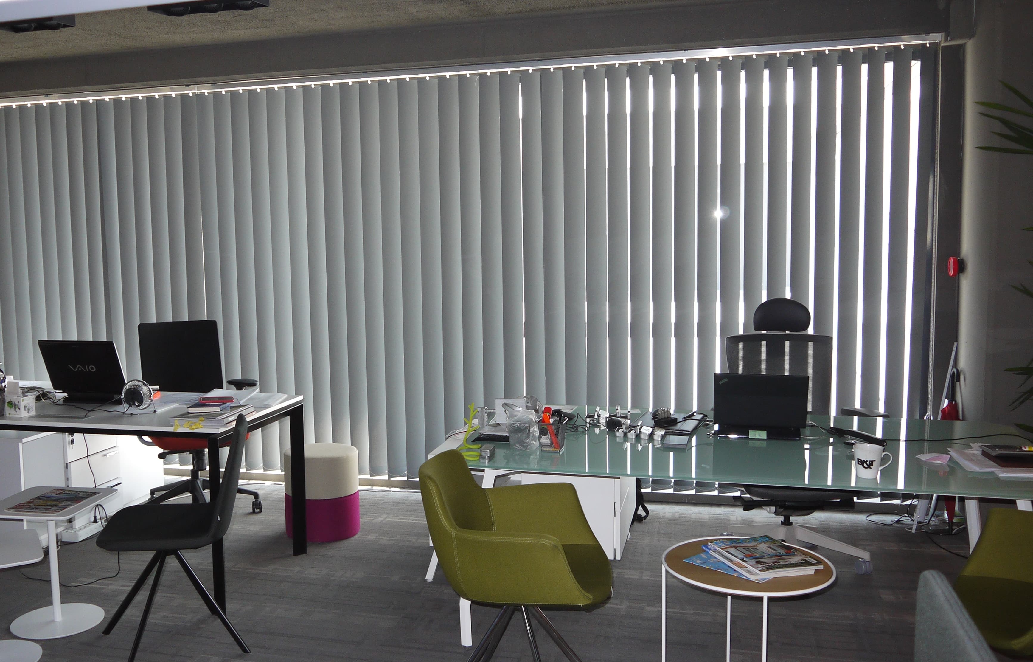 Ofis dikey perde