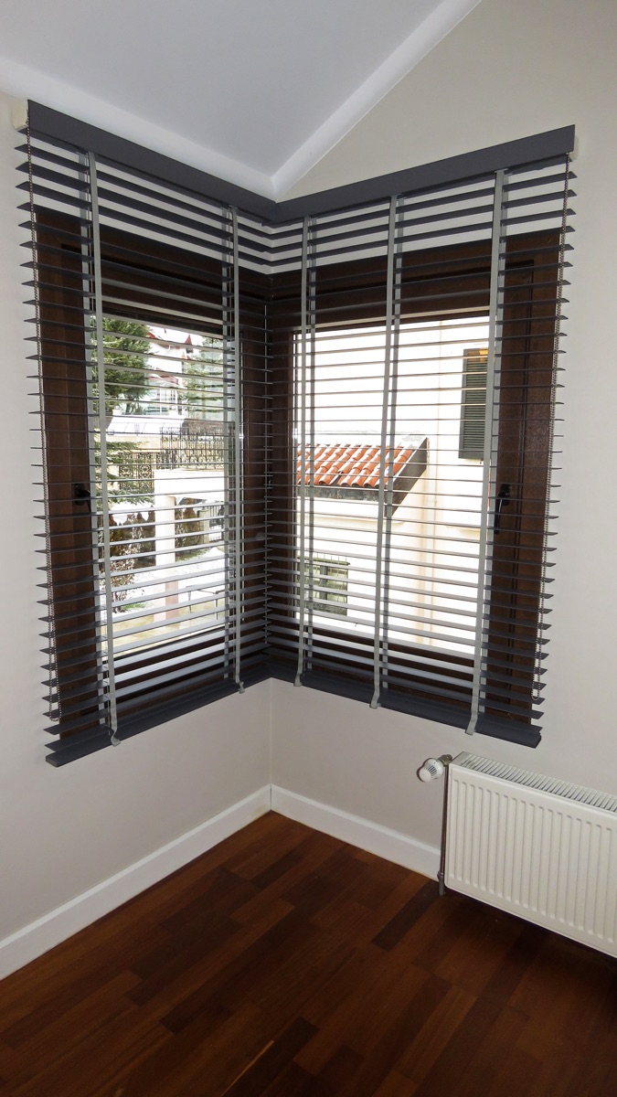 Yatak odası ahşap jaluzi