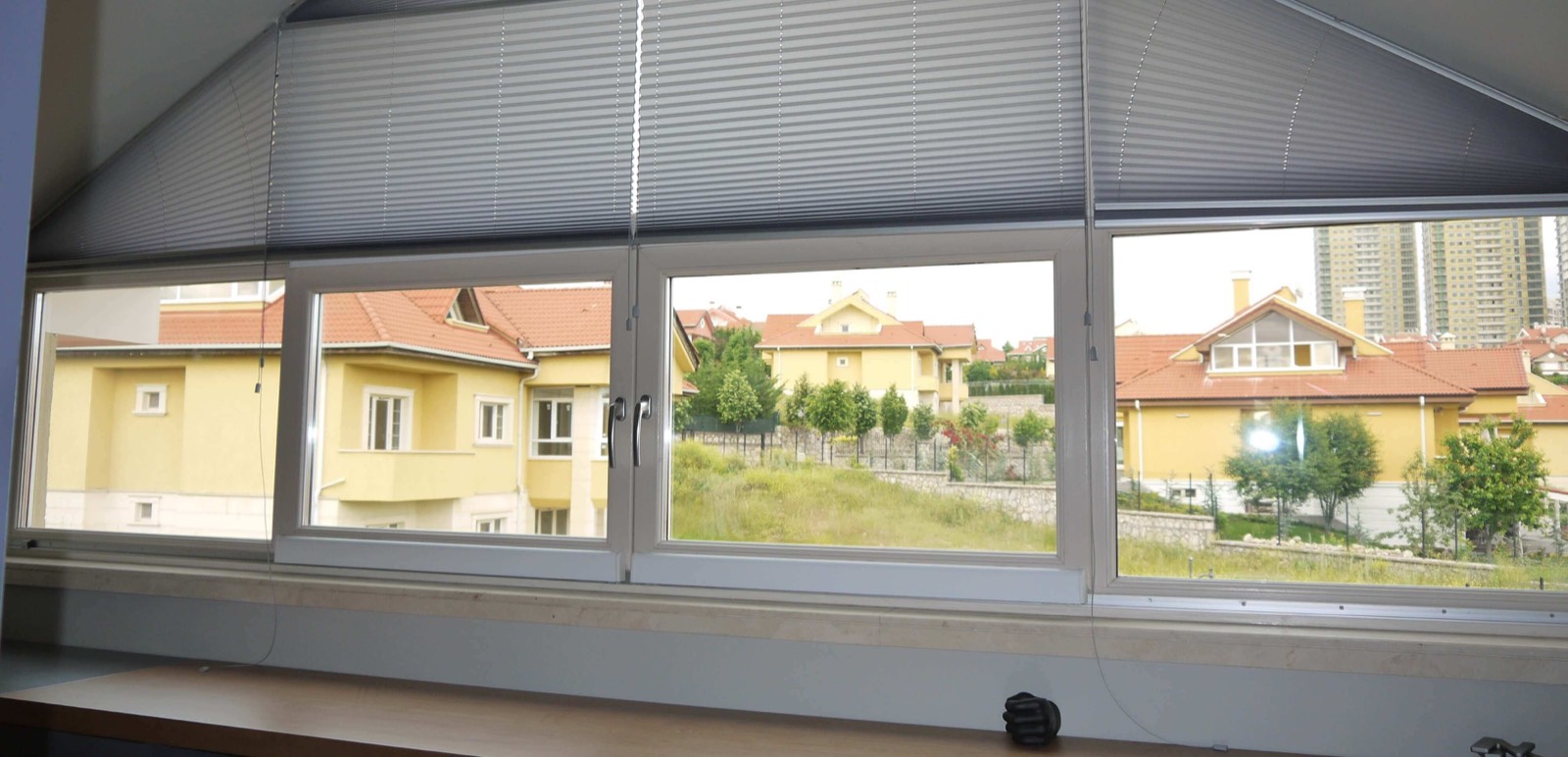 cati kati genis cam perdesi