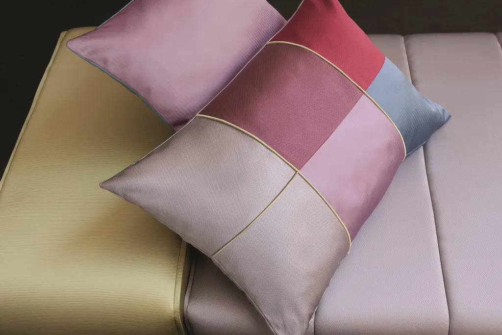 Pastel renk bloklu dekoratif kırlentler