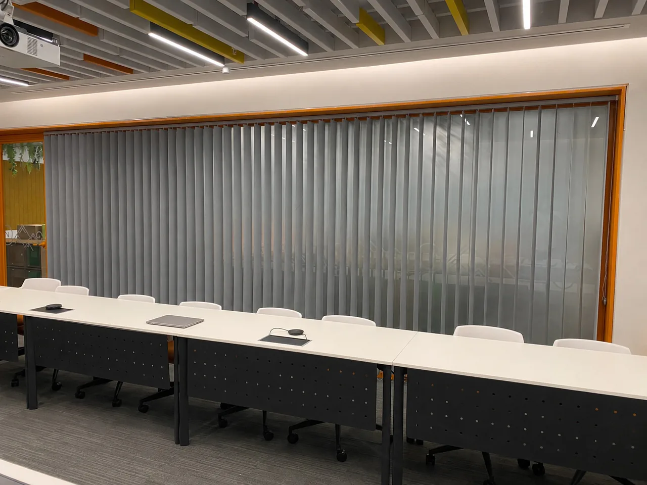 Fabric Vertical Blinds — image 4