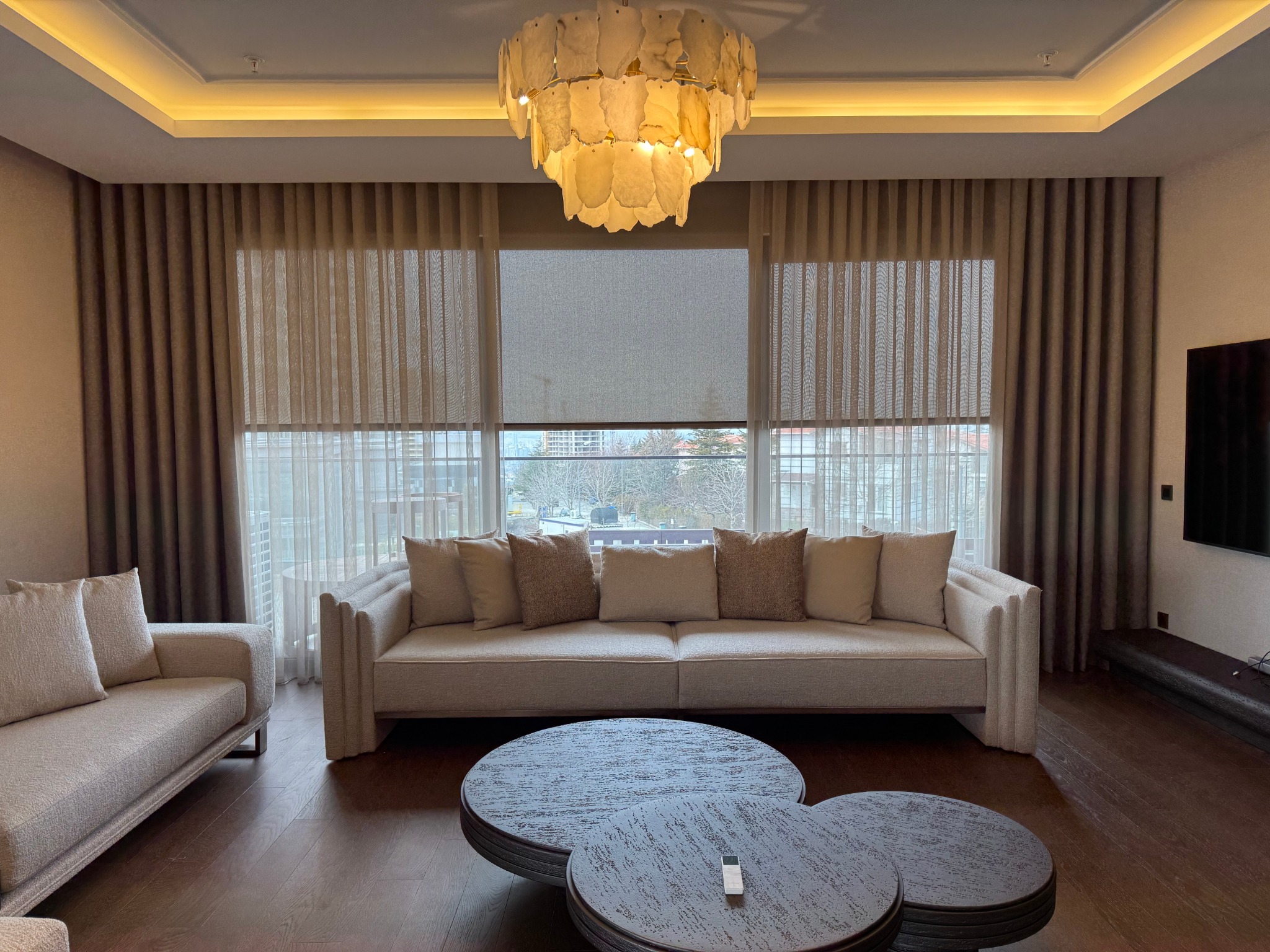 Motorised roller blinds, sheer curtains and drapes at Avend Voven Beytepe