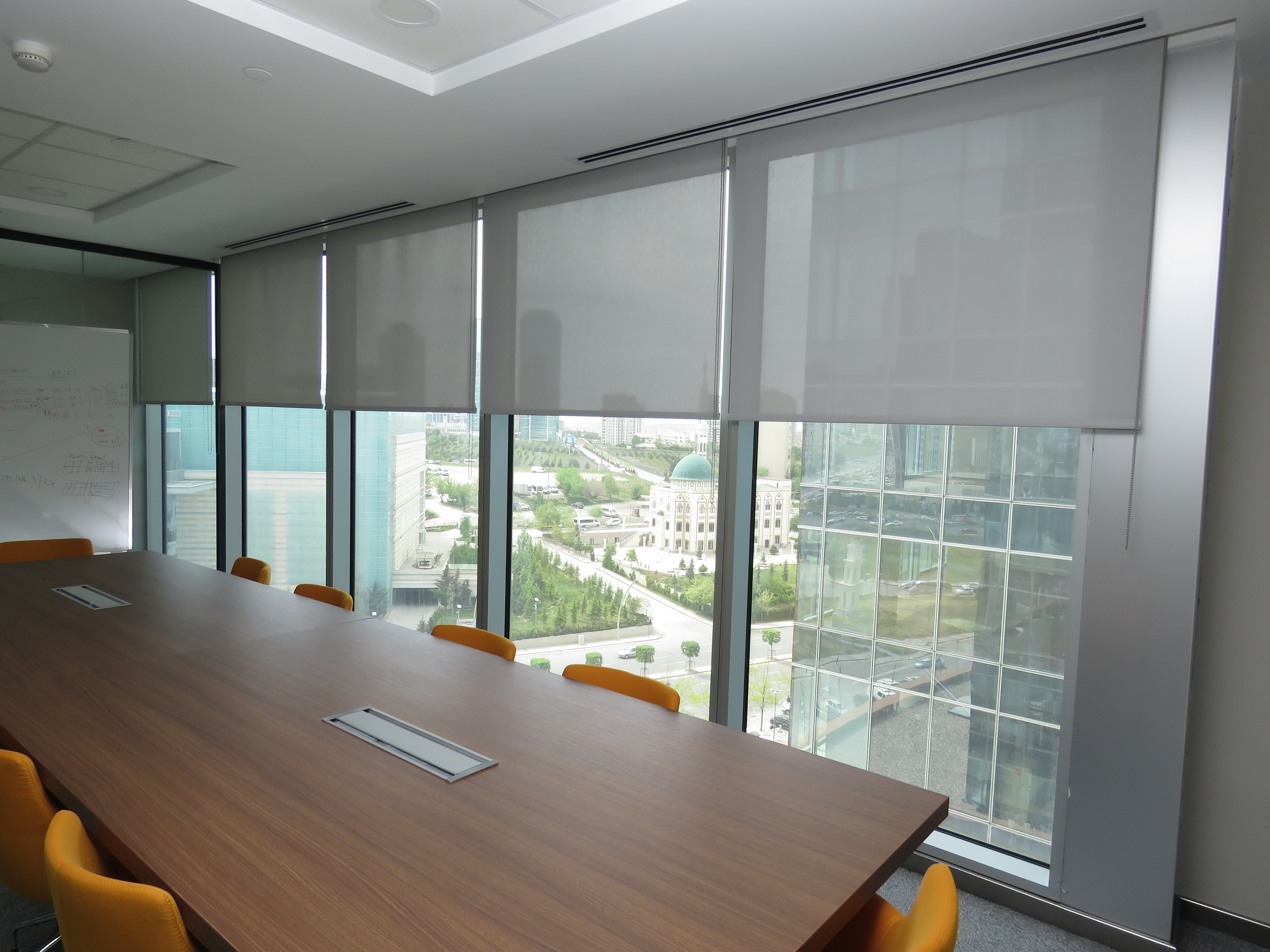 Koç Kuleleri, Söğütözü – Office Screen Blinds — curtain installation, view 3