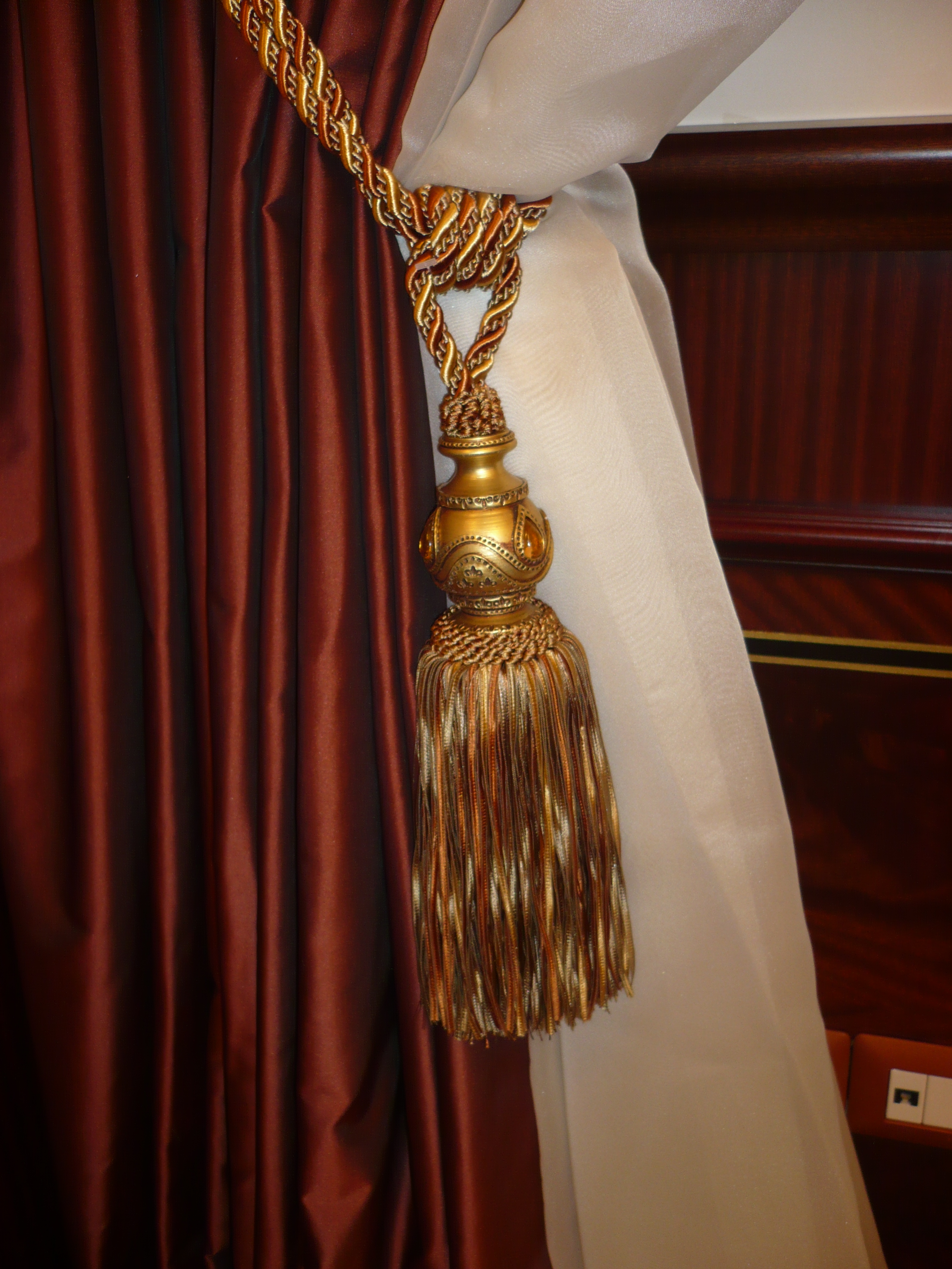 Decorative Tassels and Fringes by Pile Perde