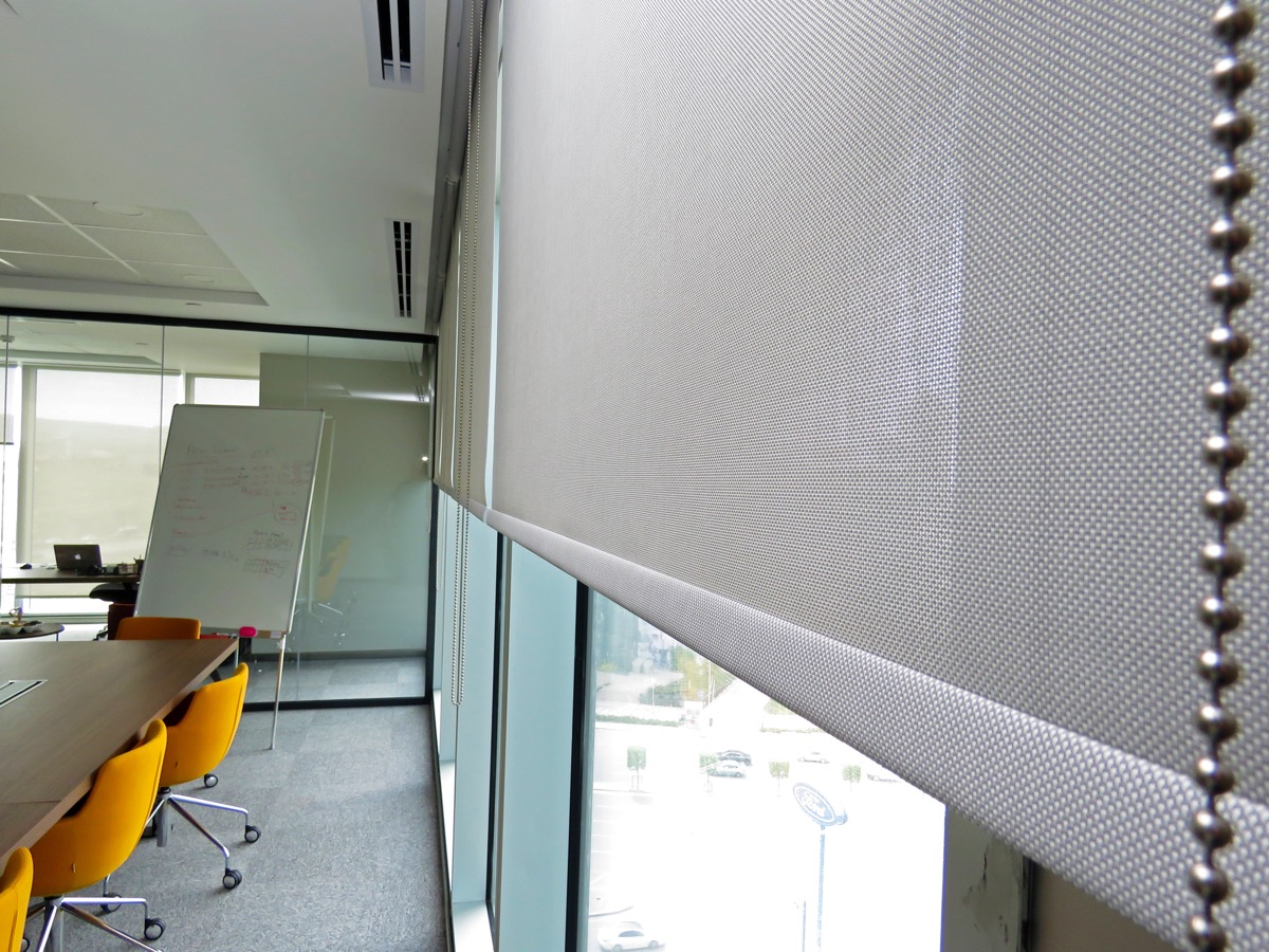 Gri screen stor model